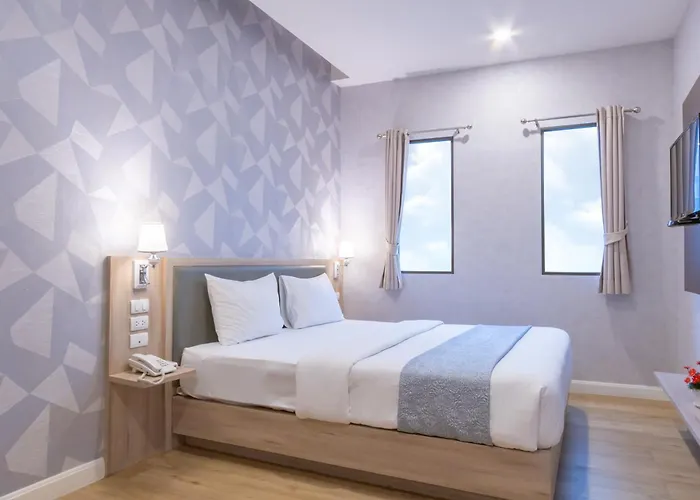 Leela Orchid Hotel 3*