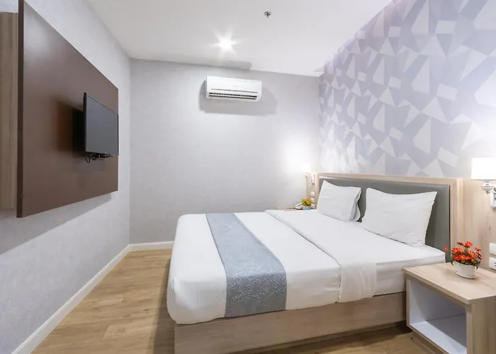 Hotel Leela Orchid