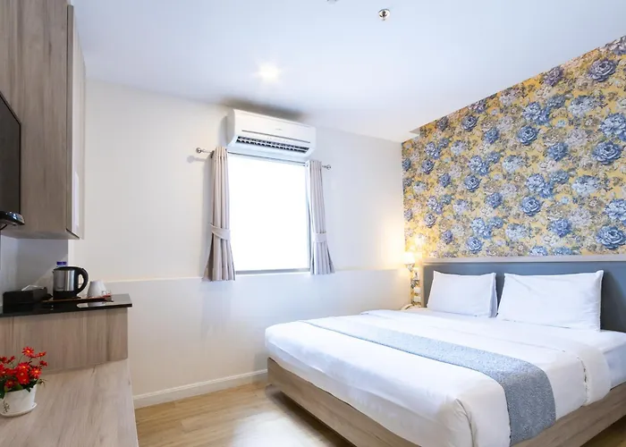 Leela Orchid 3*