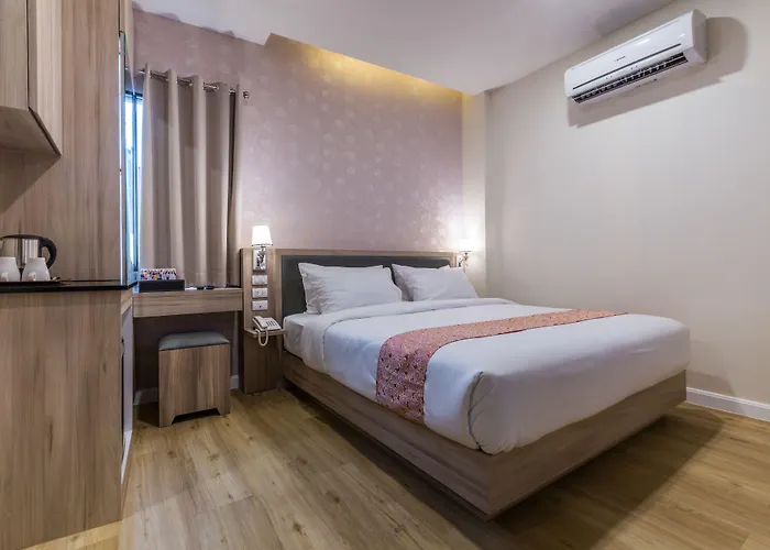 Leela Orchid Hotel 3*