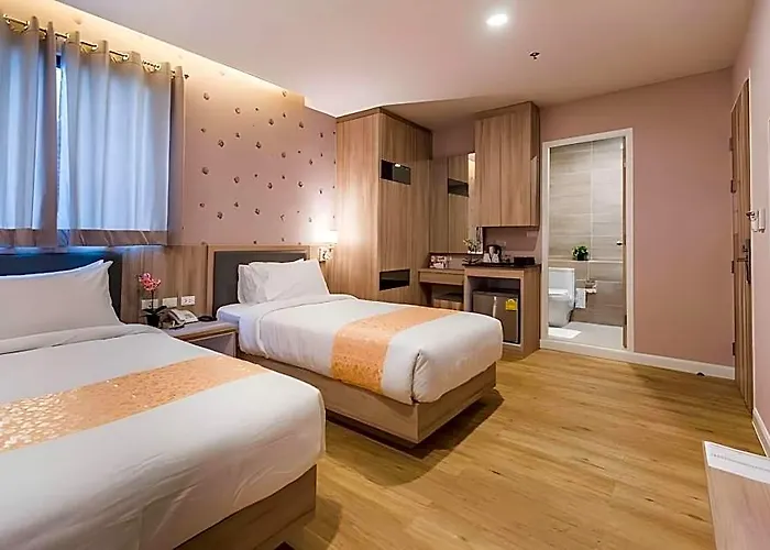 Hotel Leela Orchid