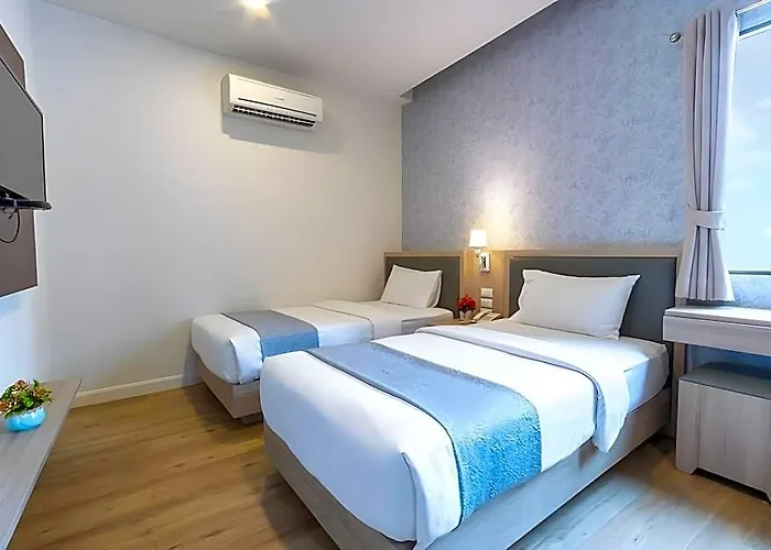 Hotel Leela Orchid 3*